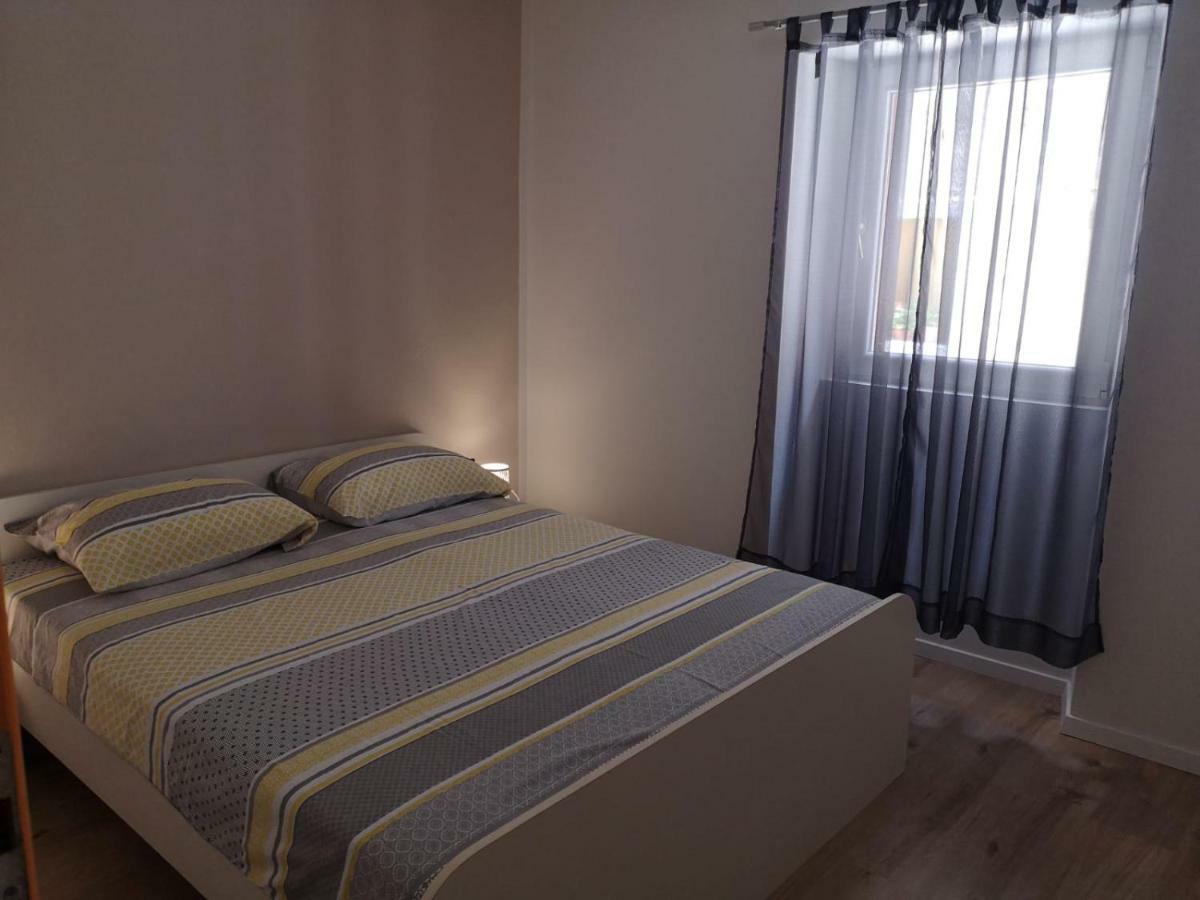 Apartment Asja Old City Center Pula Exterior photo