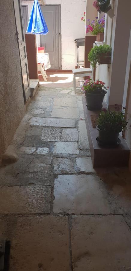 Apartment Asja Old City Center Pula Exterior photo